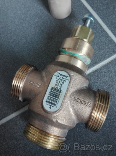 Trojcestný regulační ventil ESBE VLE 132 G 1½" DN25 - 2