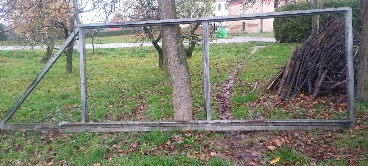 Posuvná samonosná brána - 2