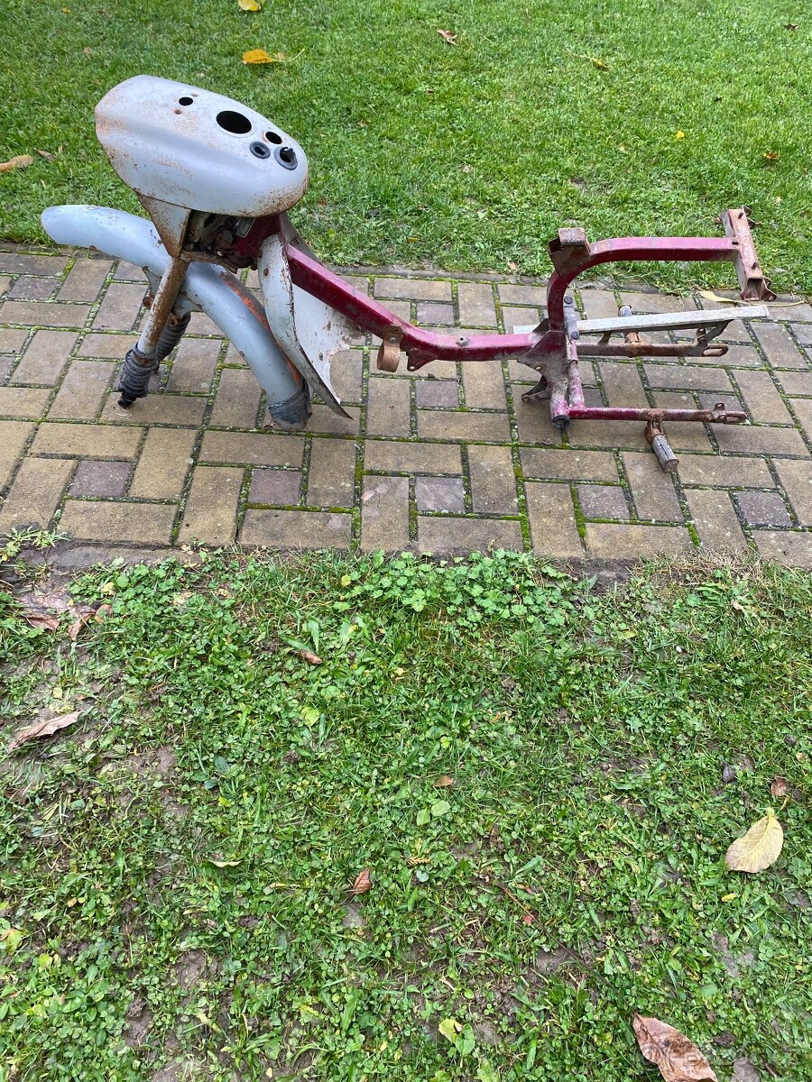 Jawa 50 typ 21 sport rám s TP a původní malou spz - 2