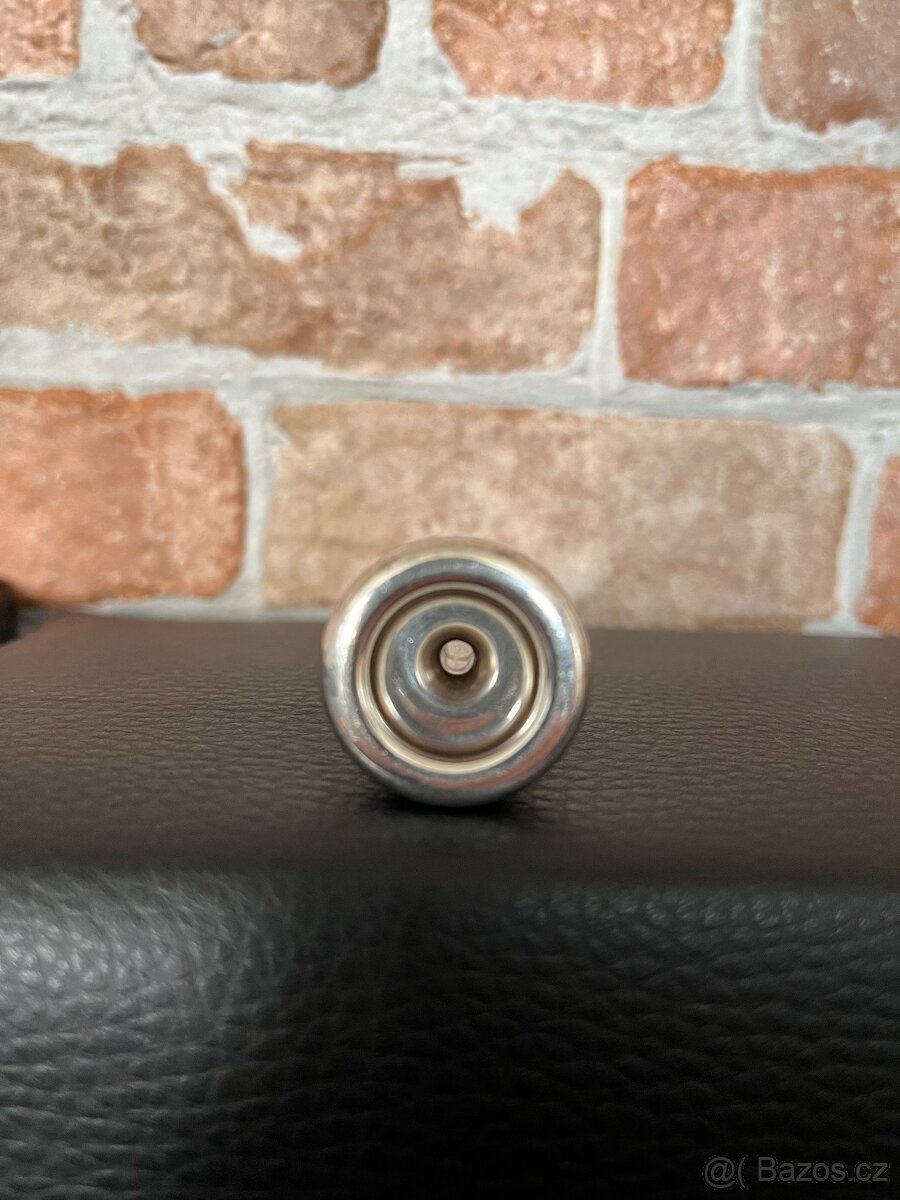 Nátrubek Vincent Bach 3C - 2