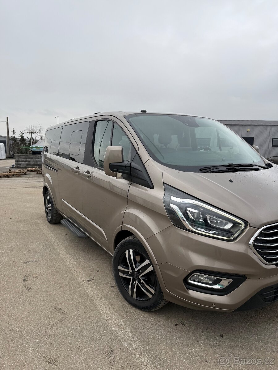 Ford Turneo Custom - 2