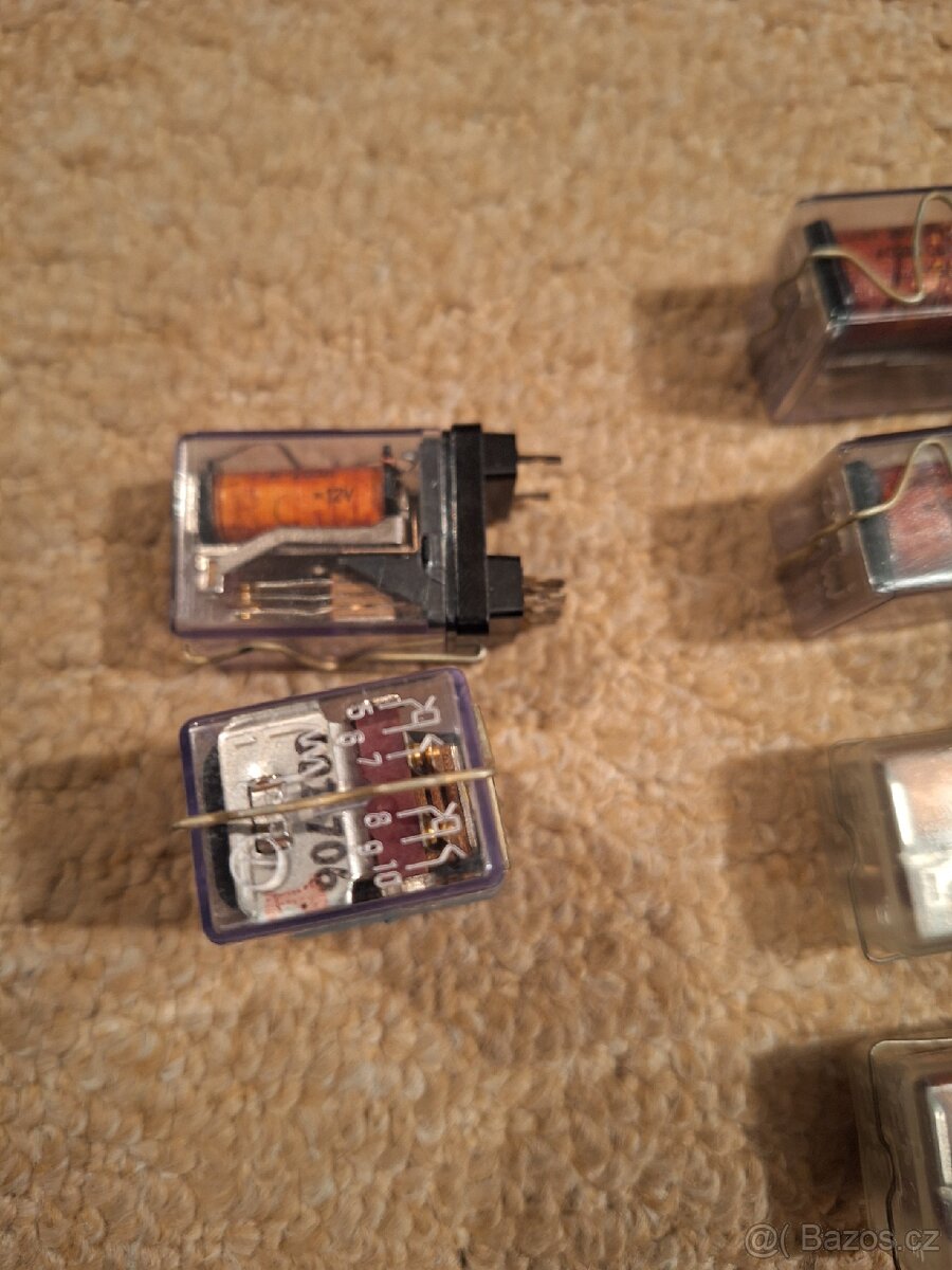 Zásuvné relé 6V, 12V nebo 24V - 2