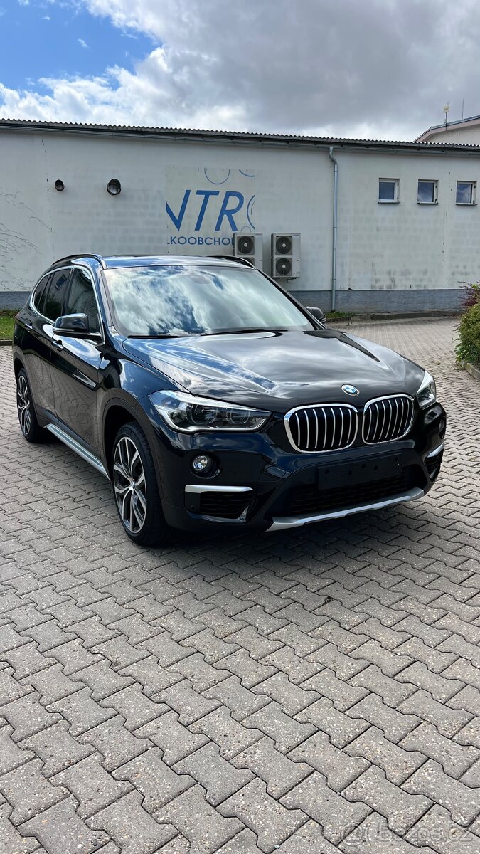 BMW X1, 2.0i sDrive, benzín, 141kw, 2019, Servis BMW - 2
