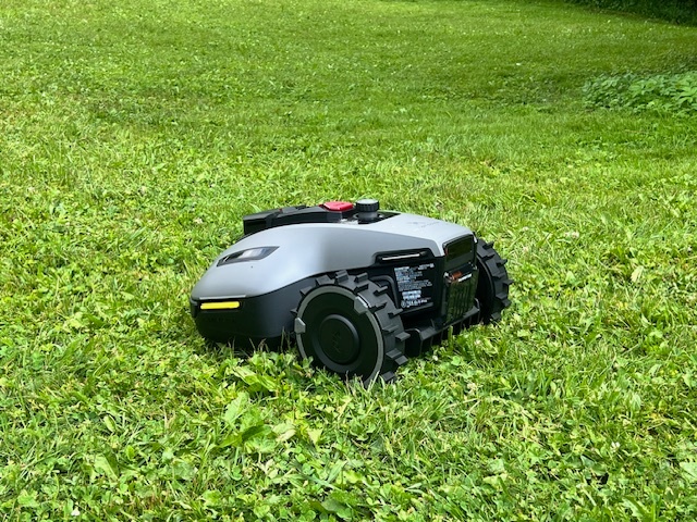 Robotická sekačka Mammotion YUKA mini 800 SLEVA - 2