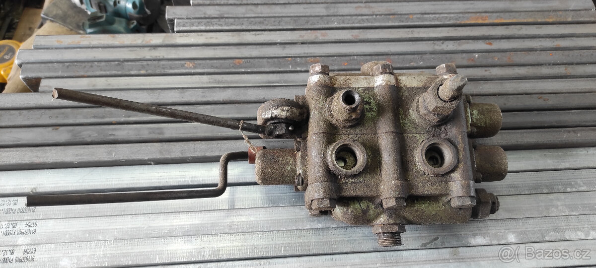 Hydraulický rozváděč - 2