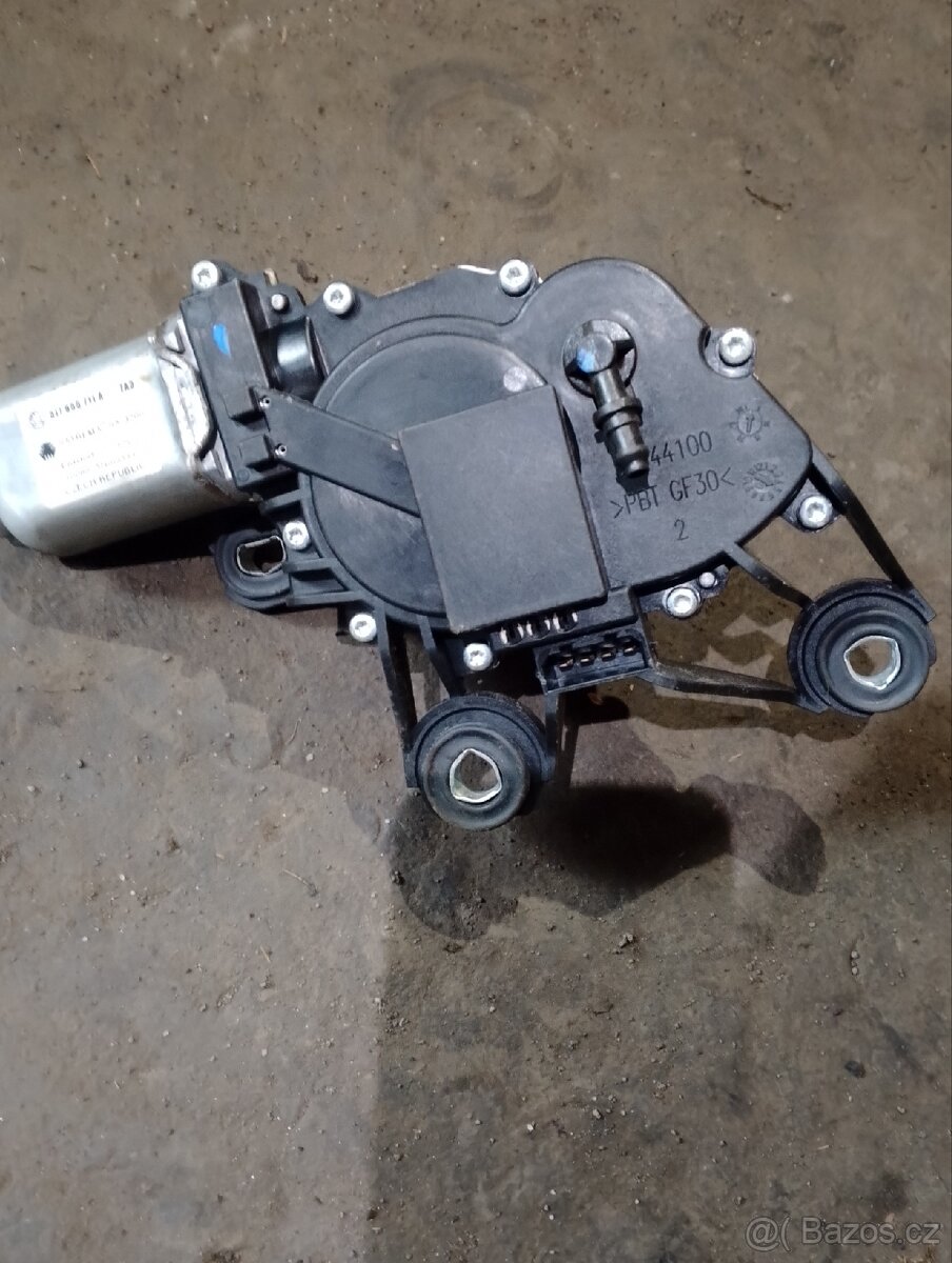 Motorek zadního stěrače - 2