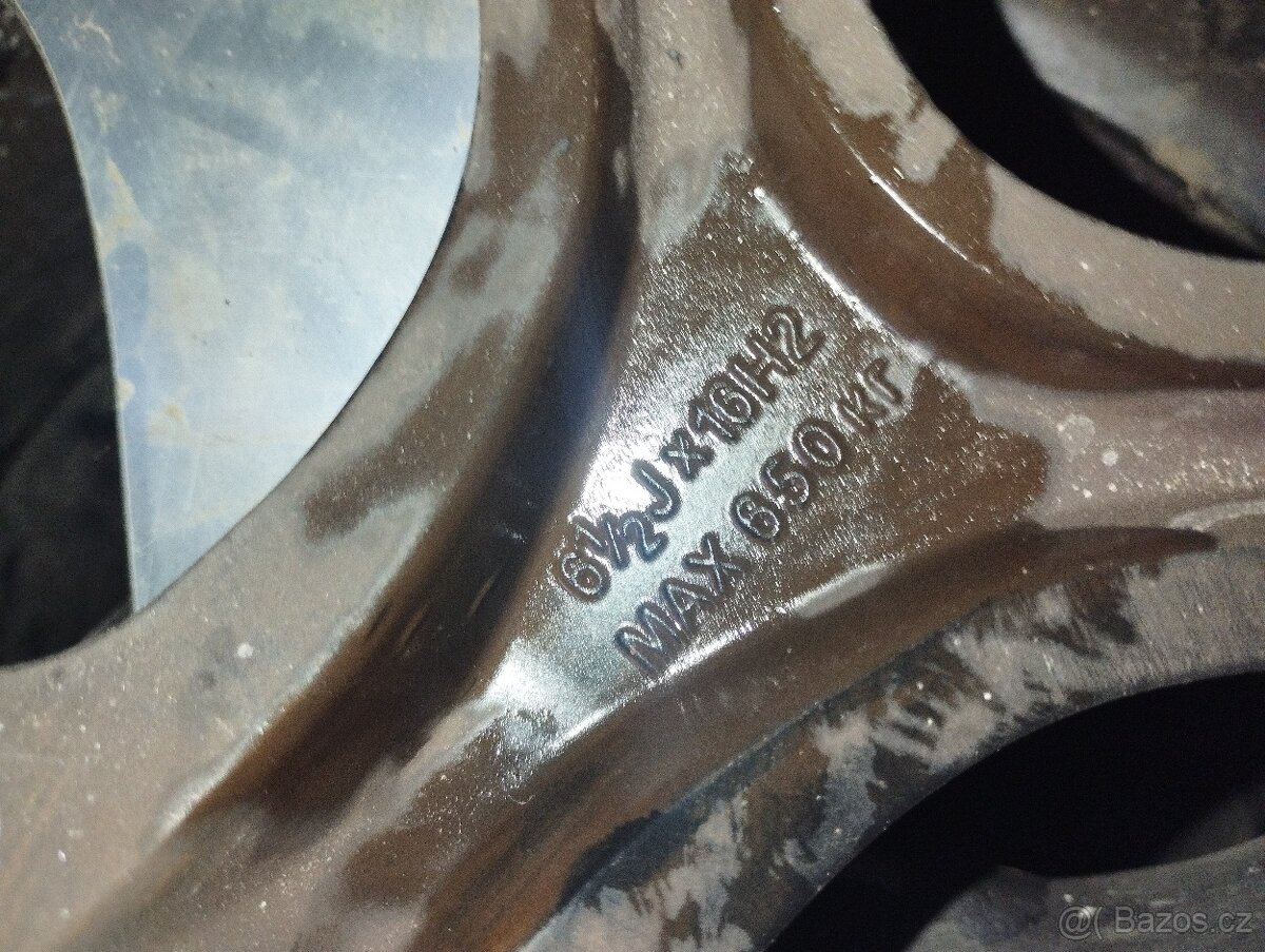 Kola 16' VW golf Variant - 2