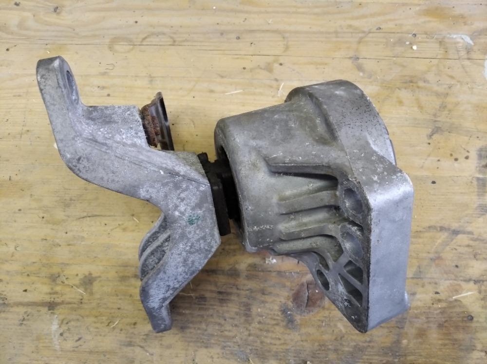 Silentblok motoru ford - 2