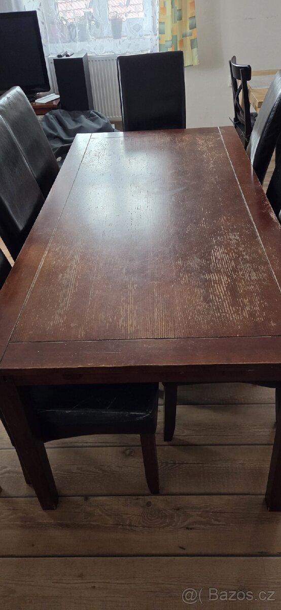 Stůl a 8 židlí Jysk - 2