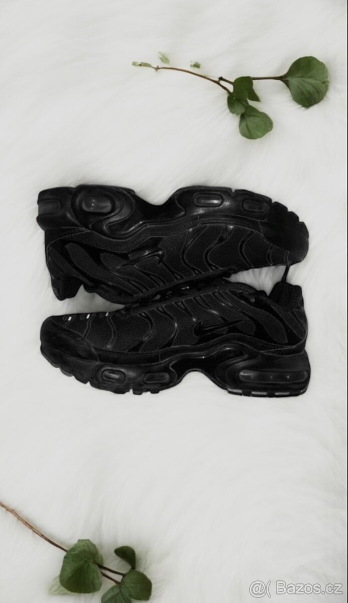 Nike TN Air Max Plus triple black-40 - 2
