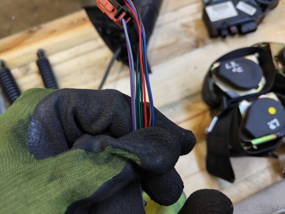 Náhradní díly Peugeot 307 CC - 2