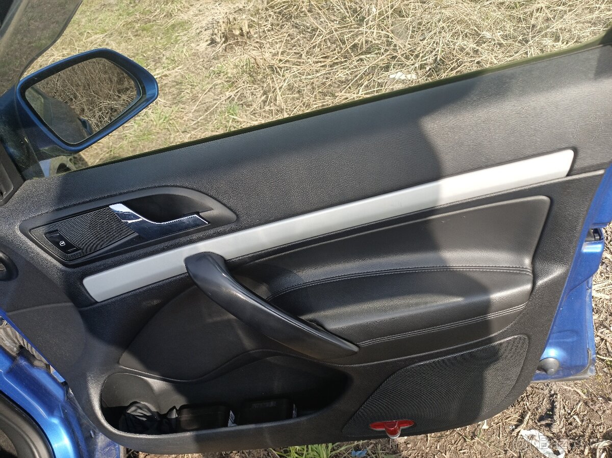 Tapecy Octavia 2 rs hatchback - 2