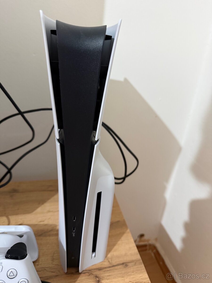 PlayStation 5 s mechanikou - 2