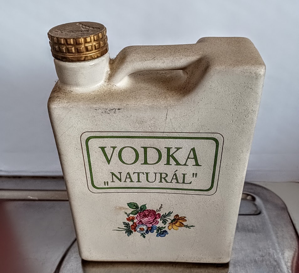 RETRO /ČUTORA/KERAMICKA - 2