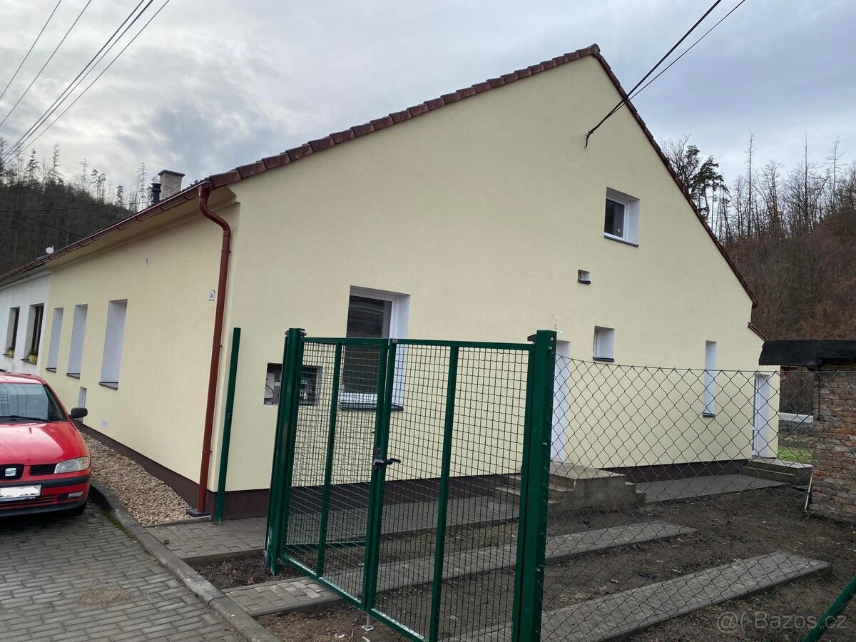 RD 3+1 v obci Zastávka, pozemek 403m2 - 2
