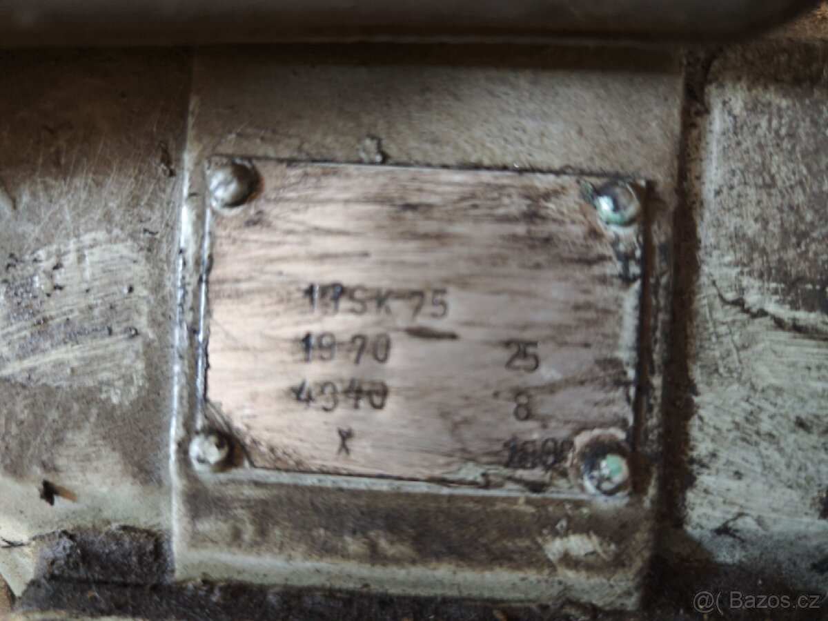 průmyslový kompresor – R.J. Dědovice (podobné Orlíku) - 2