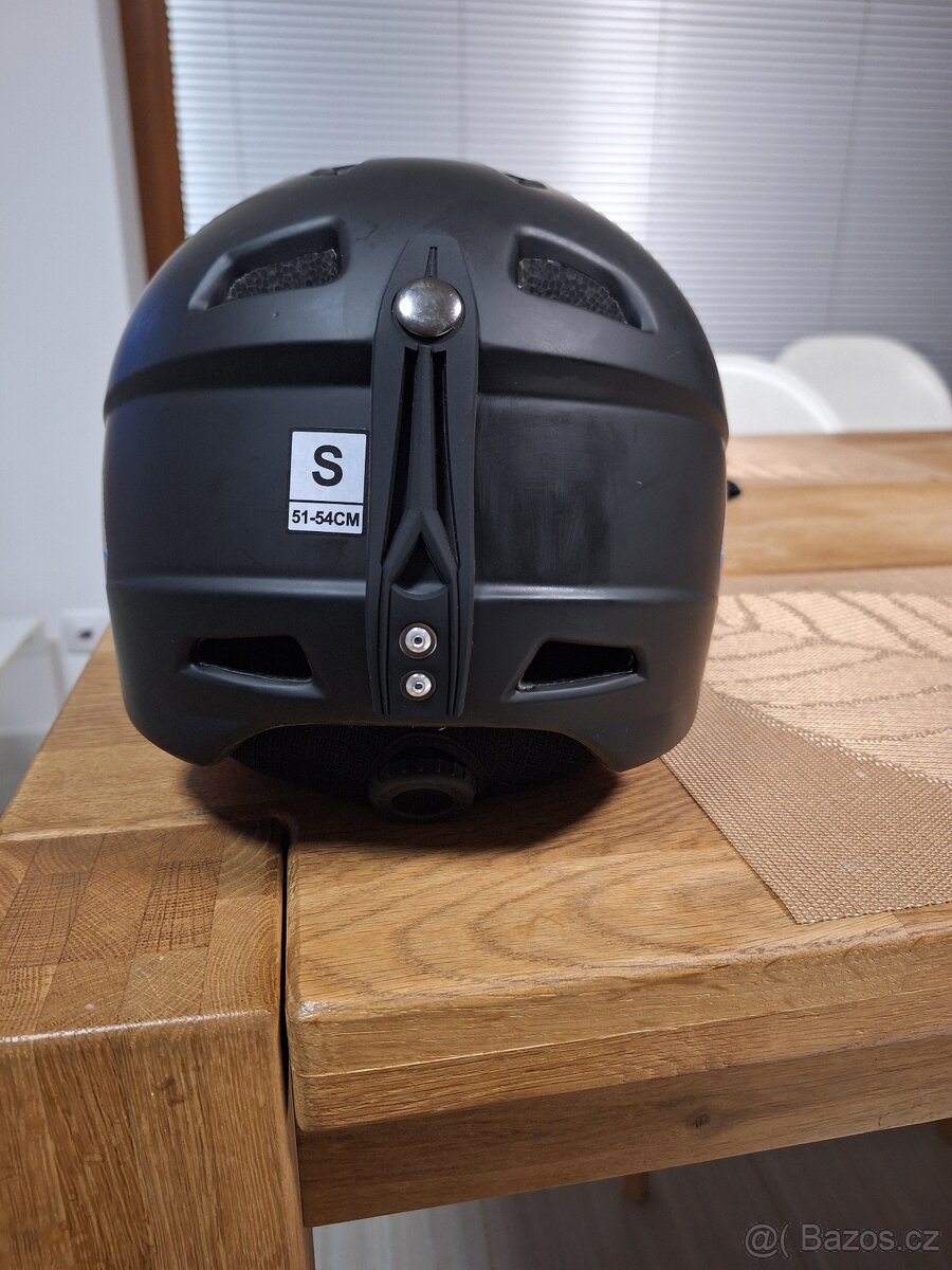 Lyžařská helma MxKinley vel . S - 2