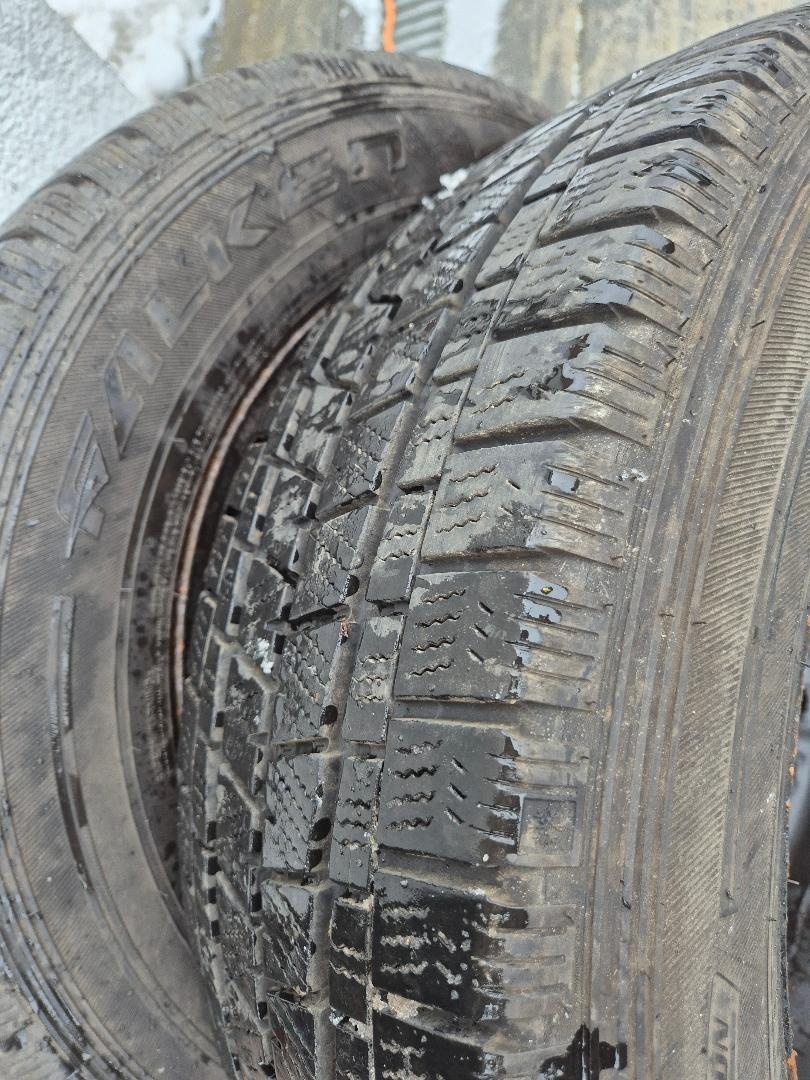 zimní pneu Falken Eurowinter z VW T5 205 55 R16c - 2