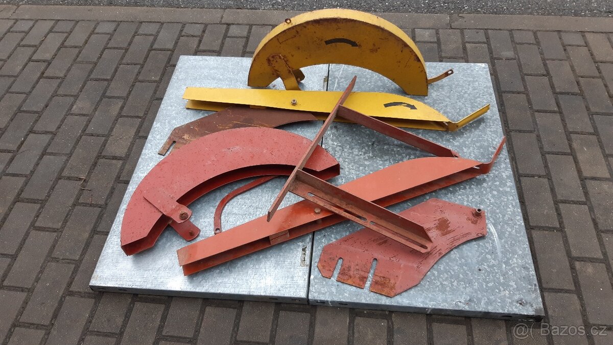 HŘÍDEL, STŮL S LIŠTOU/// též celou Cirkulu HOP, HVP - 2