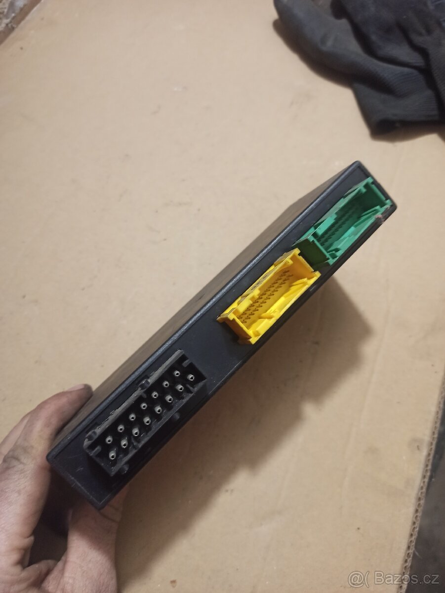 BMW E36 řídící jednotka, modul komfortu - 2