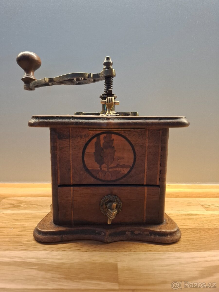 Mlýnek na kávu - 2