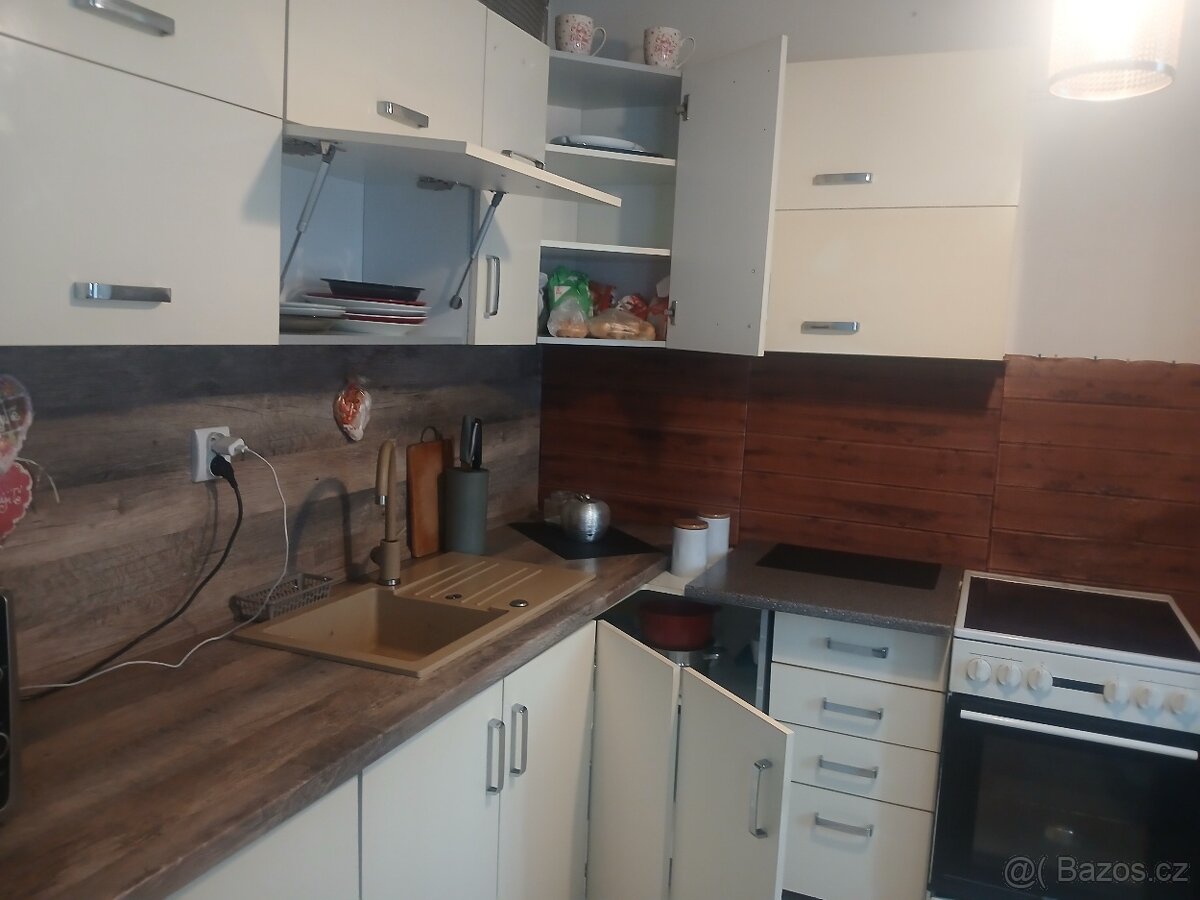 Kuchyňská Linka s dřezem - 2