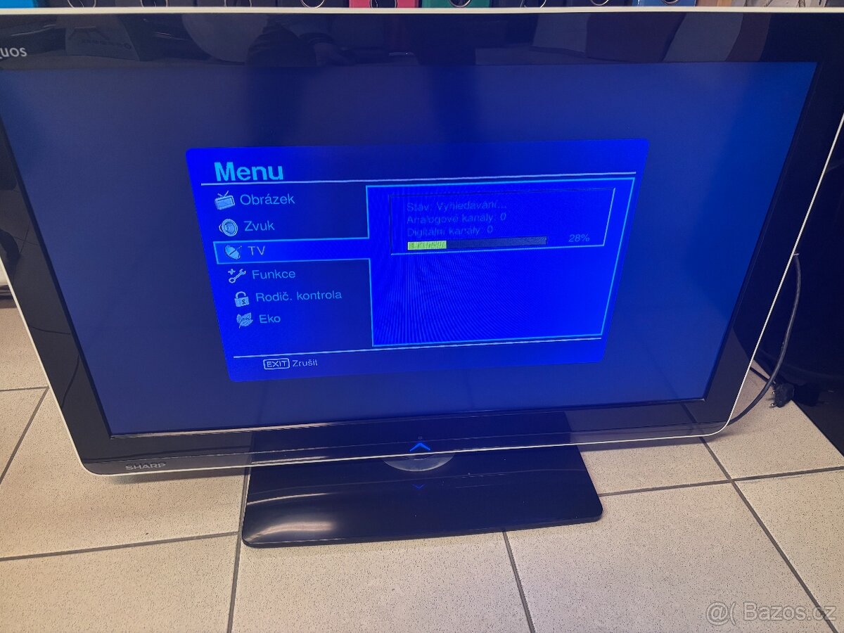 Prodám TV SHARP LC-32LE320 velikost 82cm - 2