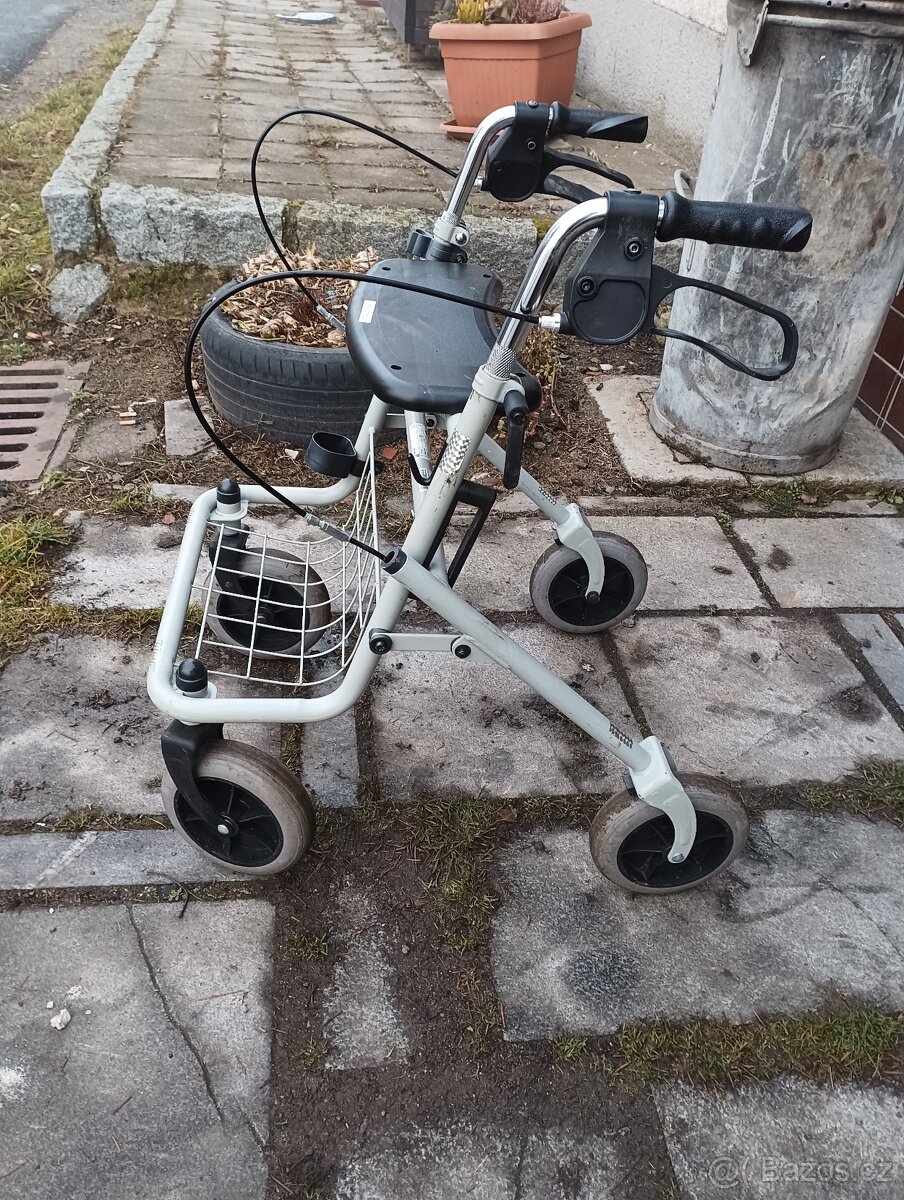 Chodítko pro seniory - 2