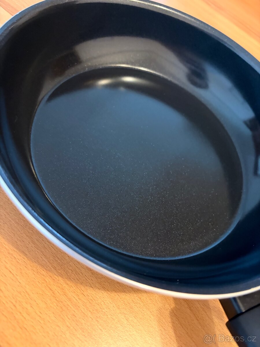 Pánev IKEA ø26 - 2