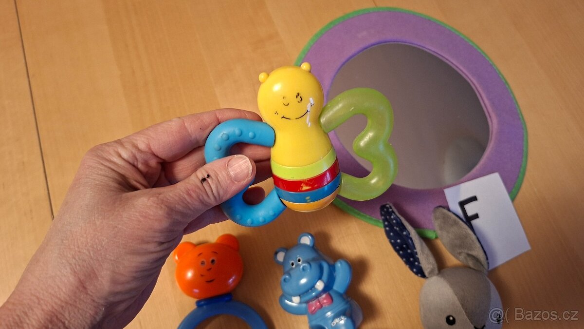 Lucka F - sada zrcátko, štěrchátka - 2