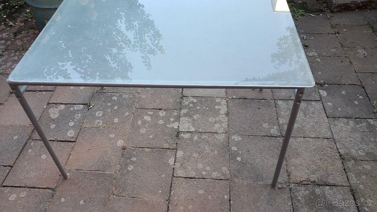Jídelní stůl - sklo - 2