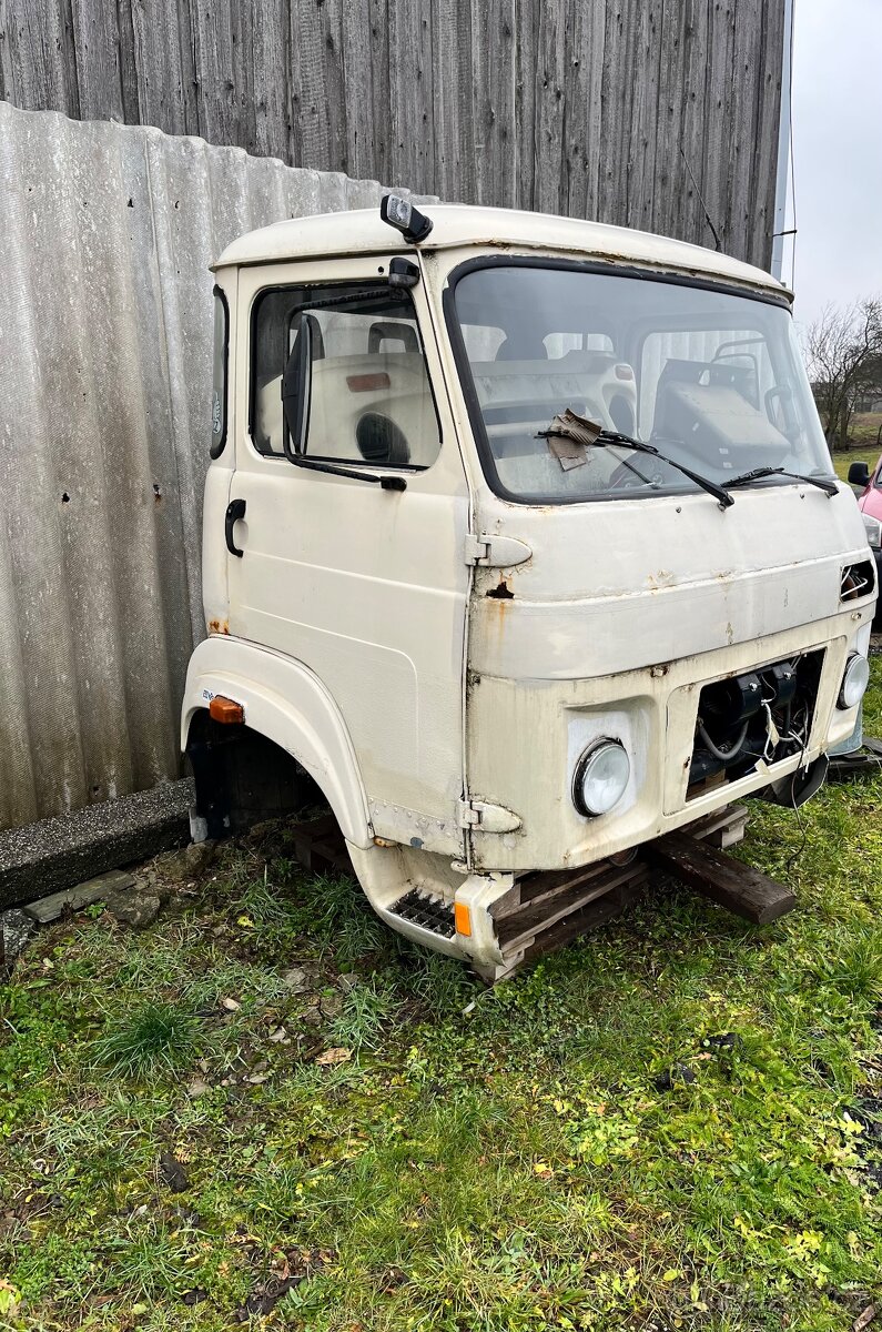 Kabina Ávia a80 - 2