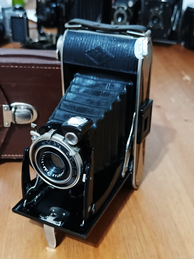 AGFA Billy Record 8,8 (Agfa Anastigmat Jgestar 1:8.8) -1933 - 2