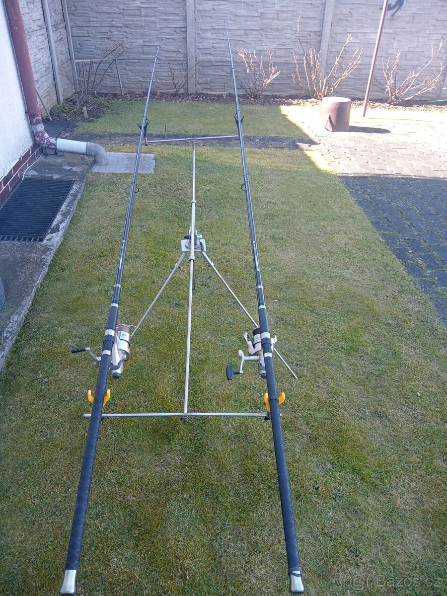 Rybářské pruty, stojan - 2