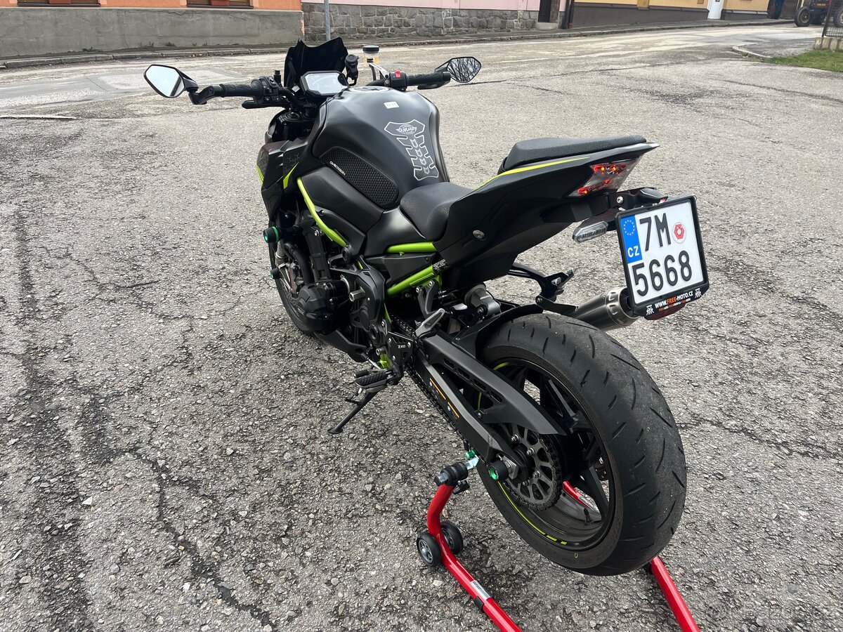 Kawasaki Z900 EVO R - 2