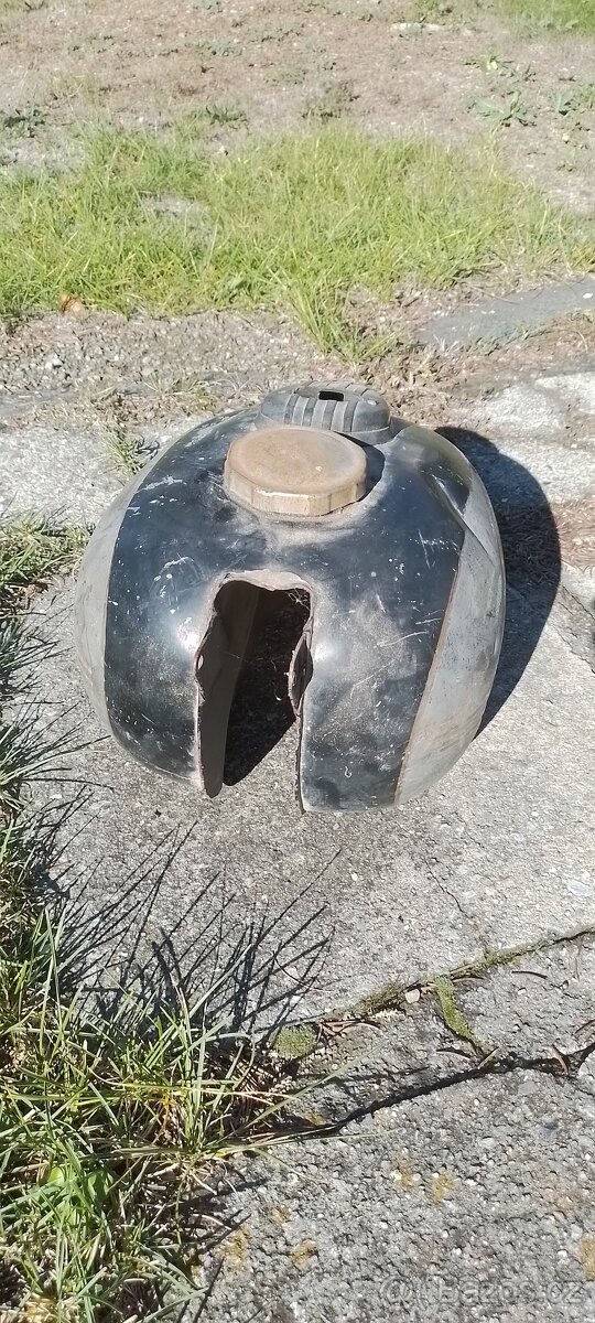 Nádrž Jawa a ČZ - 2