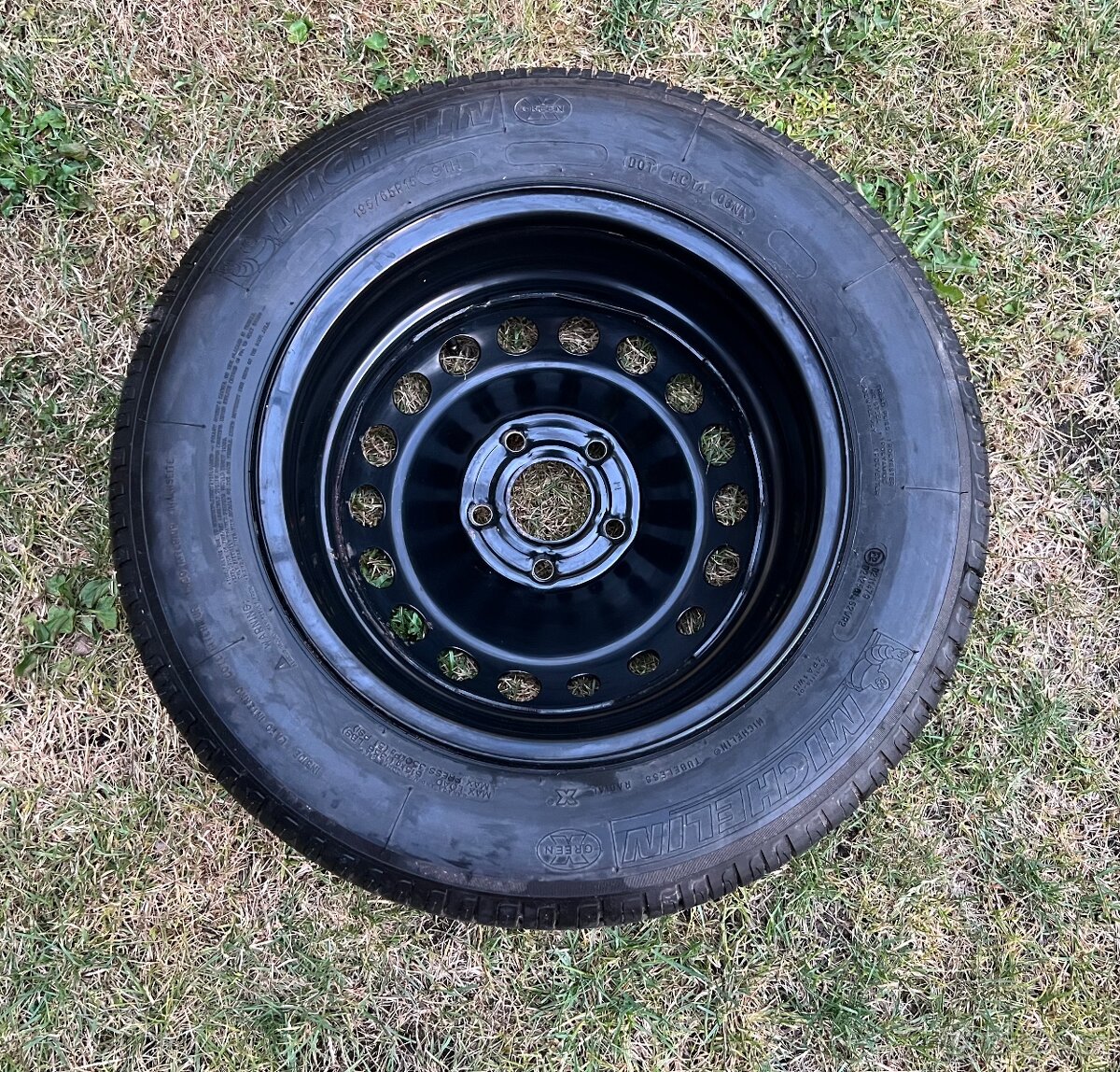 Rezervní kolo Renault R 15 - 2