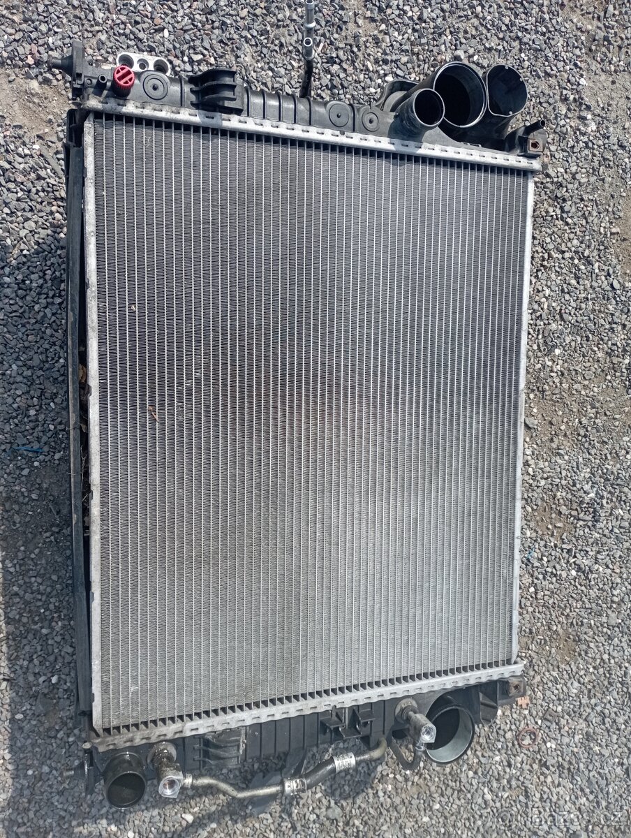 MERCEDES BENZ GL X164. ML W164 CHLADIČE SADA - 2