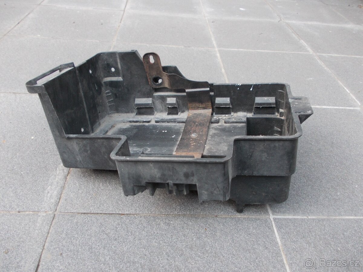 Držák autobaterie pro FORD FOCUS I. - 2