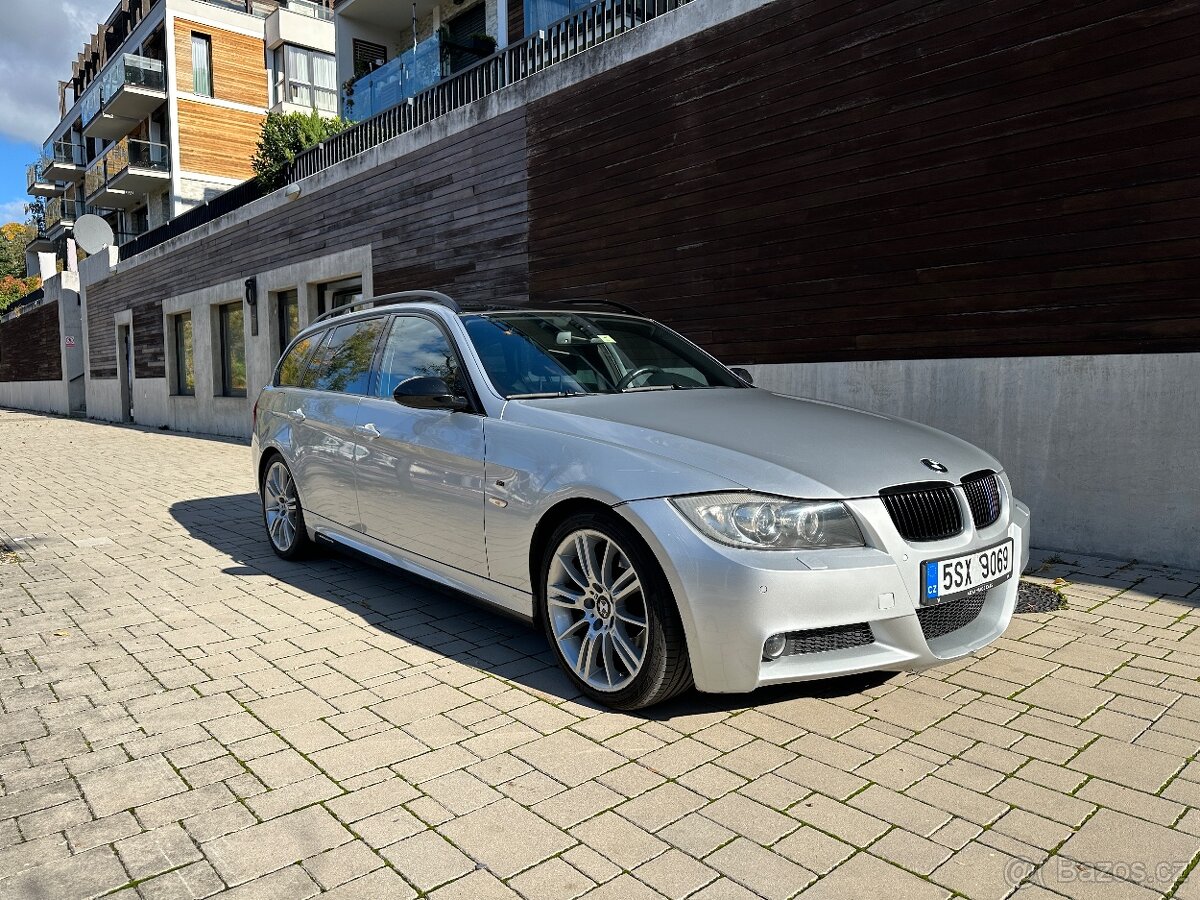 BMW 330i 200 kW, xDrive, M-paket, PANO - 2