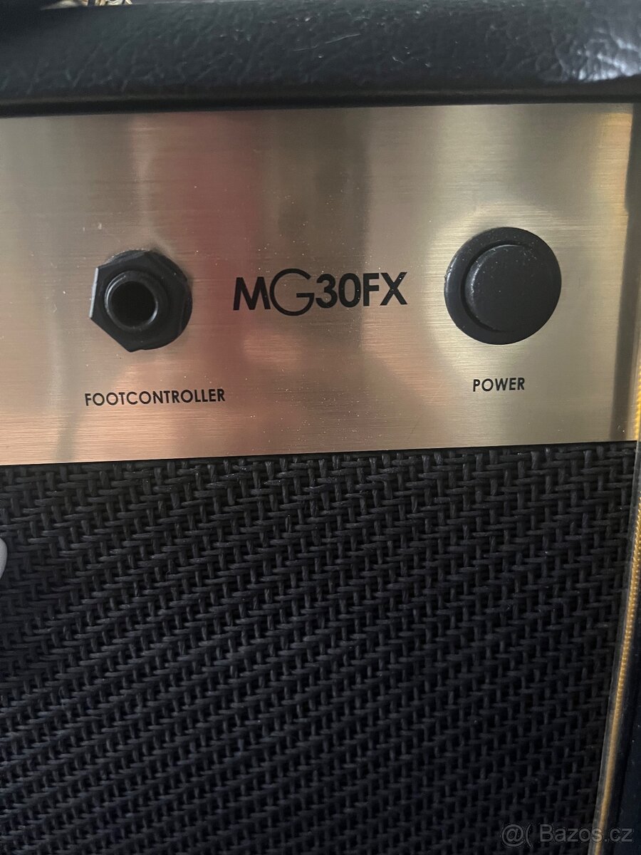 Prodám kytarové kombo Marshall MG30FX + kabel Fender - 2