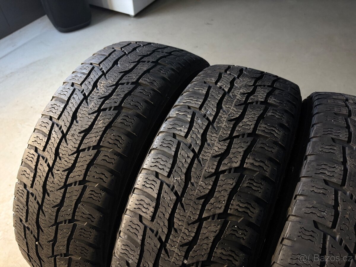 Zimní pneu Nokian 215/60R17C - 2