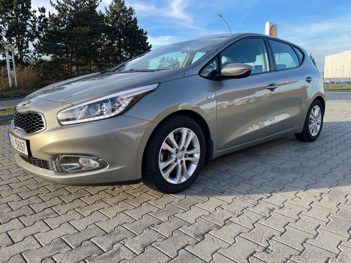 KIA CEED 1.6 16V 81tkm tažné - 2
