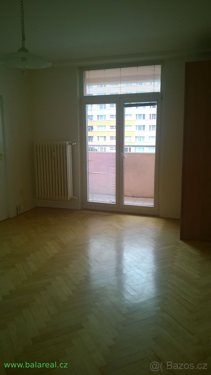 1+1 Halasovo náměstí Brno Lesná 32 m2 s balkónem, 9 p., neza - 2