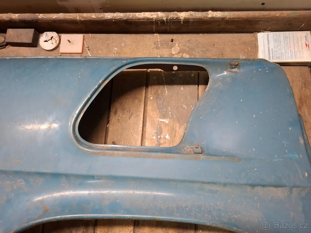 Pravý zadní blatník Škoda 1000MB 1964 - 1966 žábrový - 2
