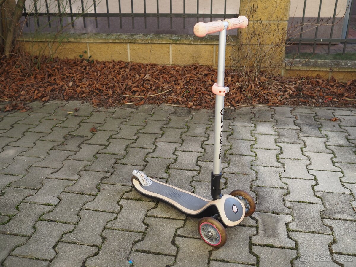 Koloběžka Globber - 2