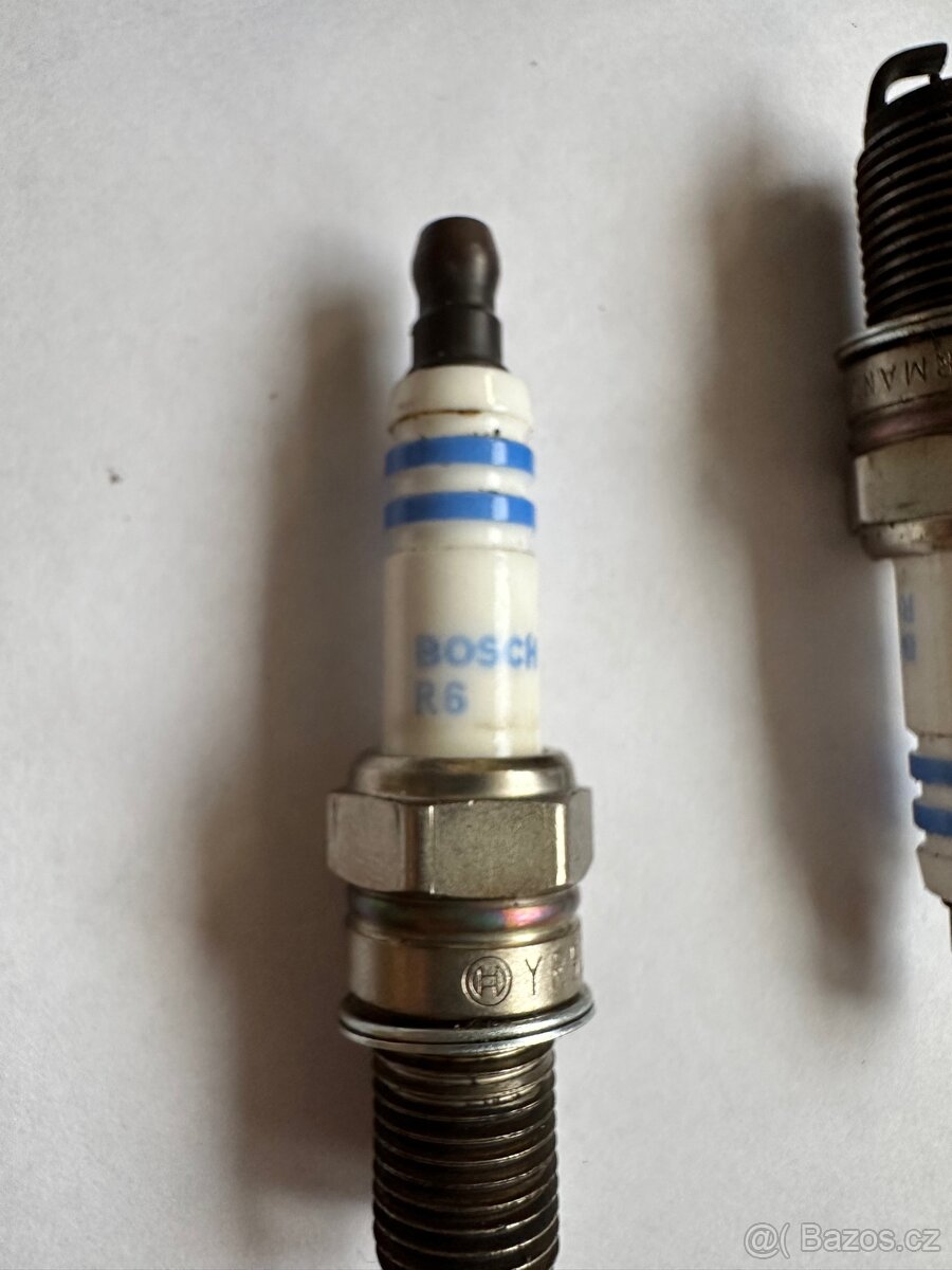 Zapalovací svíčka BOSCH (YR5DII33S) 4ks - 2