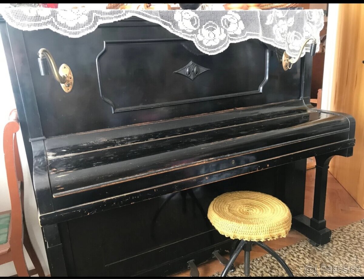Piano Petrof - 2