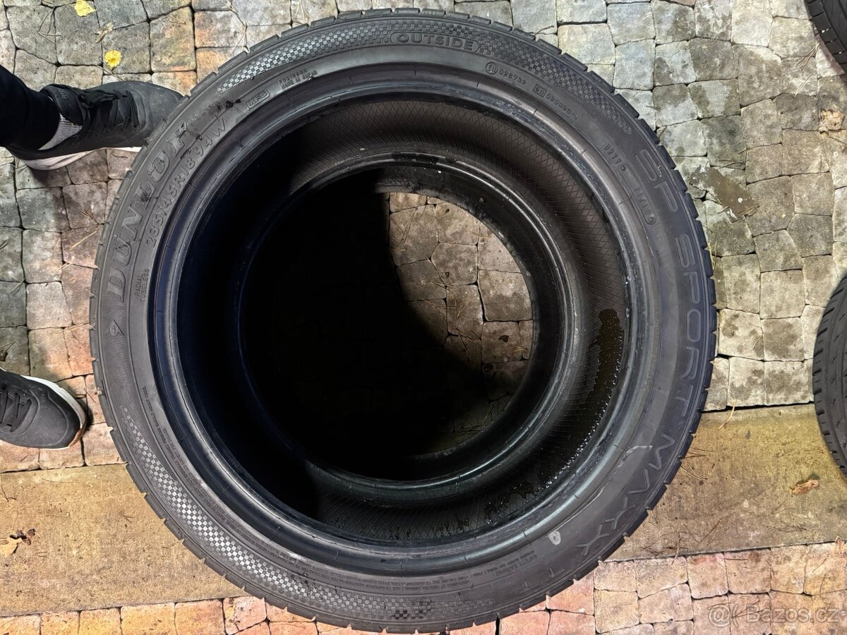 Dvě letní pneu 235/45/18 Dunlop - 2
