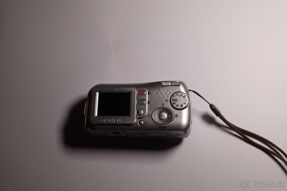 Olympus C-180 - 2